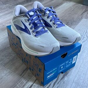 BROOKS Adrenaline GTS 22 Running shoes Brand new